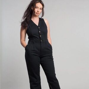 SUK size 8 Roper Suit